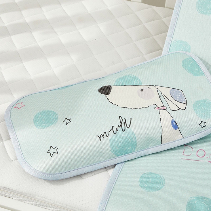 91家纺网 家纺一手货源 找家纺 时年 冰露丝婴童席60*120+枕套（送荞麦枕头）棚拍圆点狗