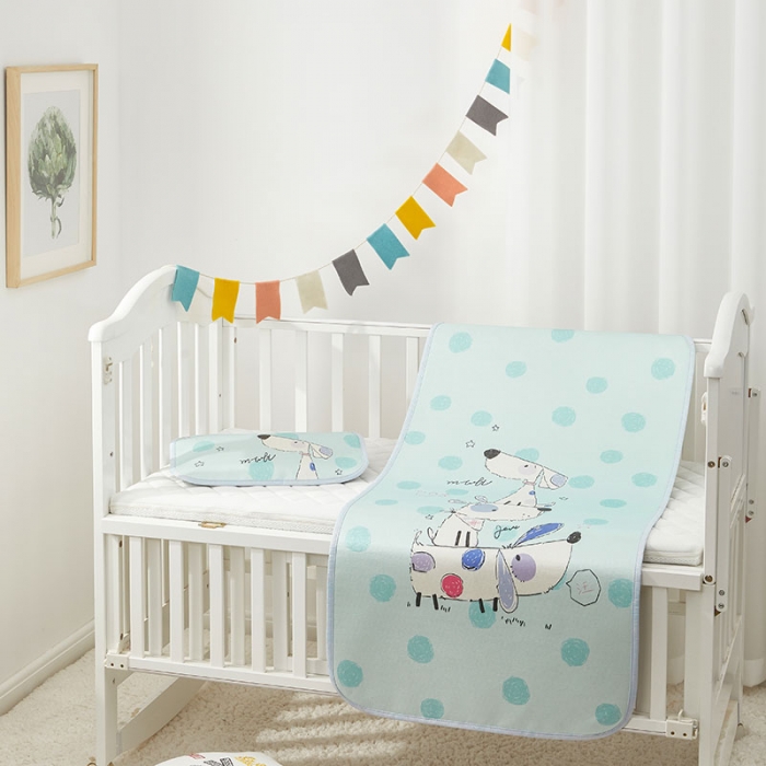 91家纺网 家纺一手货源 找家纺 时年 冰露丝婴童席60*120+枕套（送荞麦枕头）棚拍圆点狗