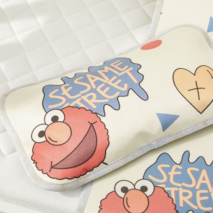 91家纺网 家纺一手货源 找家纺 时年冰露丝婴童席60*120+枕套（送荞麦枕头）棚拍芝麻宝贝