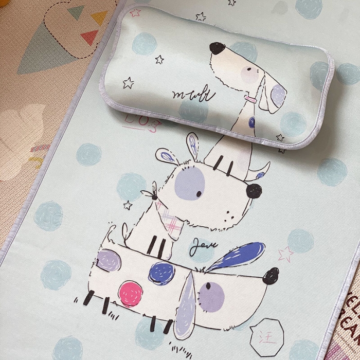 91家纺网 家纺一手货源 找家纺 时年 冰露丝婴童席60*120+枕套（送荞麦枕头）实拍圆点狗