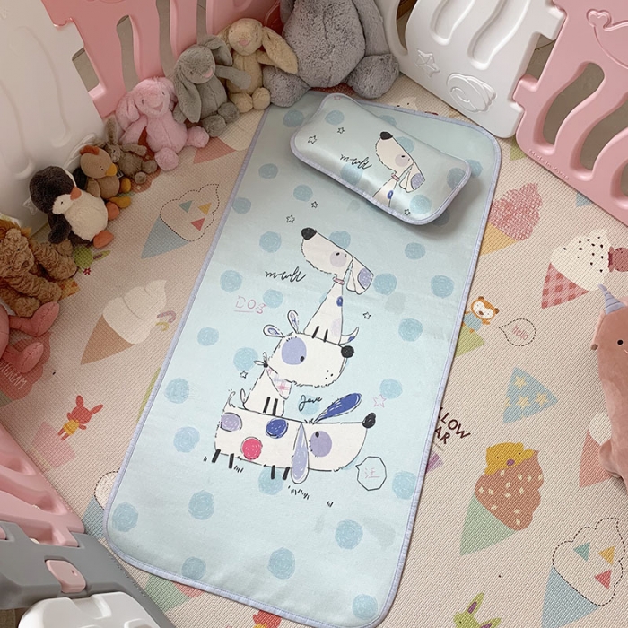 91家纺网 家纺一手货源 找家纺 时年 冰露丝婴童席60*120+枕套（送荞麦枕头）实拍圆点狗