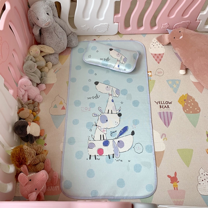 91家纺网 家纺一手货源 找家纺 时年 冰露丝婴童席60*120+枕套（送荞麦枕头）实拍圆点狗