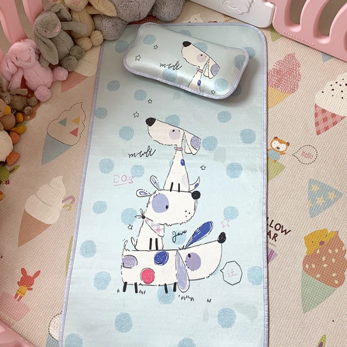 91家纺网 家纺一手货源 找家纺 时年 冰露丝婴童席60*120+枕套（送荞麦枕头）实拍圆点狗