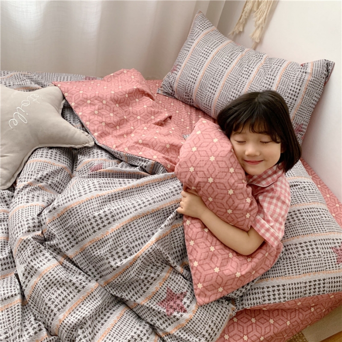 91家纺网 家纺一手货源 找家纺 时年 2019全棉小可爱四件套 格纹星星