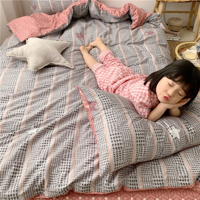 91家纺网 家纺一手货源 找家纺 时年 2019全棉小可爱四件套 格纹星星