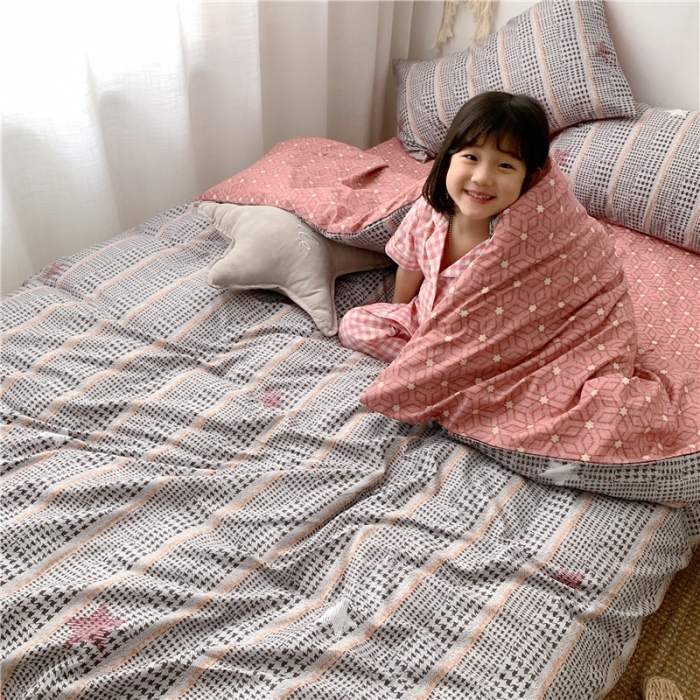 91家纺网 家纺一手货源 找家纺 时年 2019全棉小可爱四件套 格纹星星