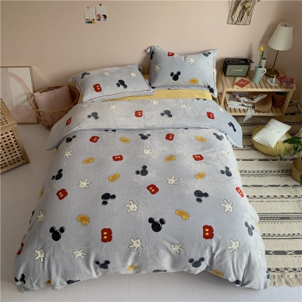 91家纺网 家纺一手货源 找家纺 （总）时年 2019牛奶绒印花保暖四件套（手机实拍图）