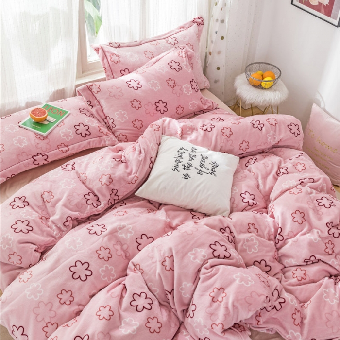 91家纺网 家纺一手货源 找家纺 时年 2019牛奶绒印花保暖四件套 粉小花