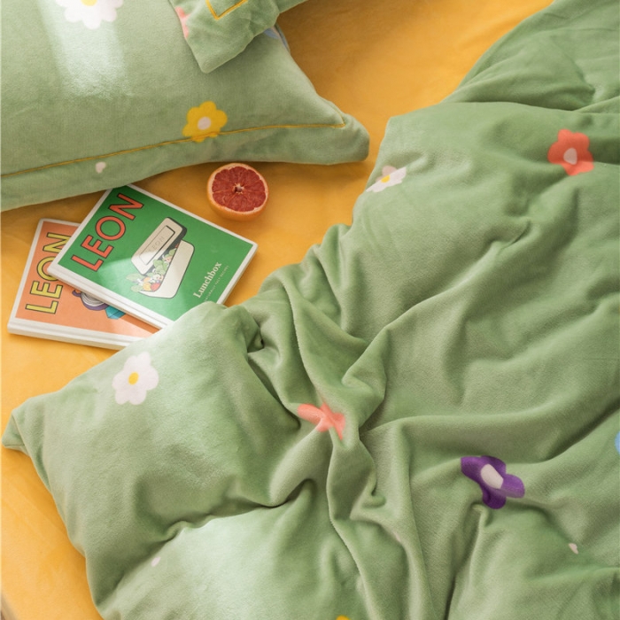 91家纺网 家纺一手货源 找家纺 时年 2019牛奶绒印花保暖四件套 小花花-绿