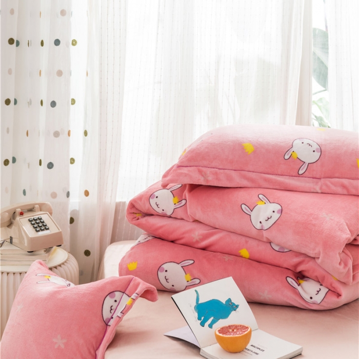 91家纺网 家纺一手货源 找家纺 时年 2019牛奶绒印花保暖四件套 小兔几