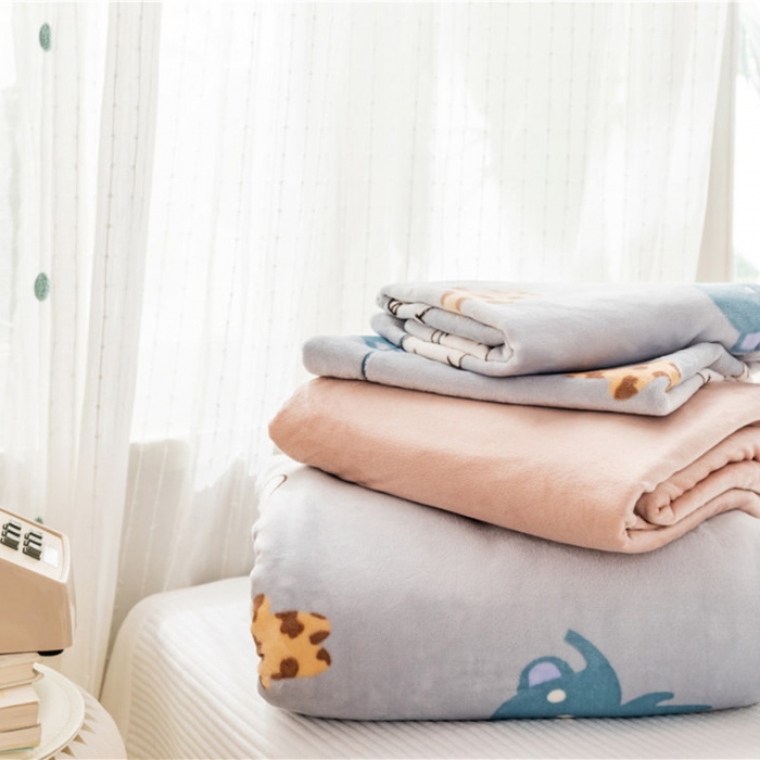 91家纺网 家纺一手货源 找家纺 时年 2019牛奶绒印花保暖四件套 动物伙伴