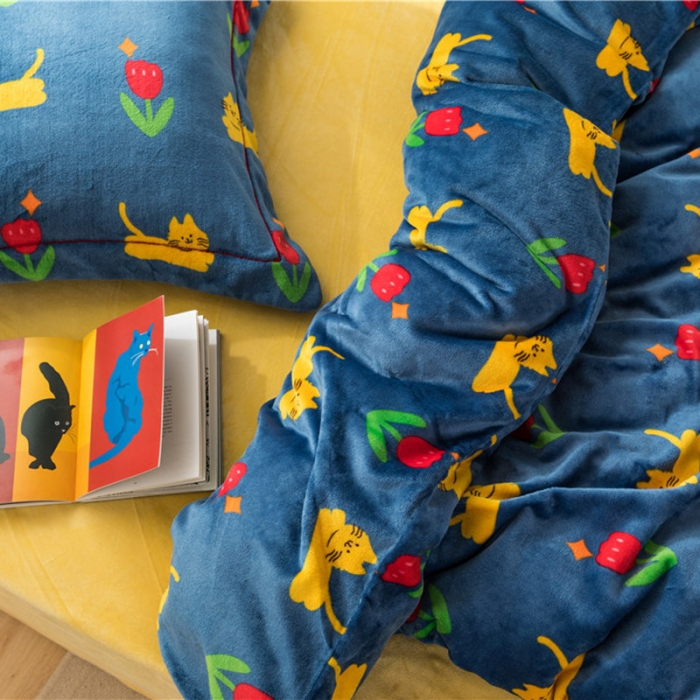 91家纺网 家纺一手货源 找家纺 时年 2019牛奶绒印花保暖四件套 猫咪君