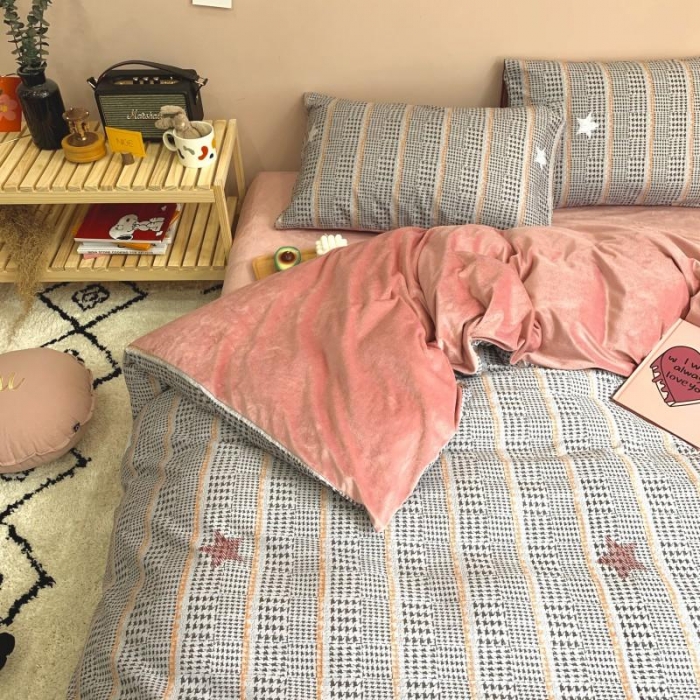 91家纺网 家纺一手货源 找家纺 时年 2019棉加绒系列三四件套 格纹星星