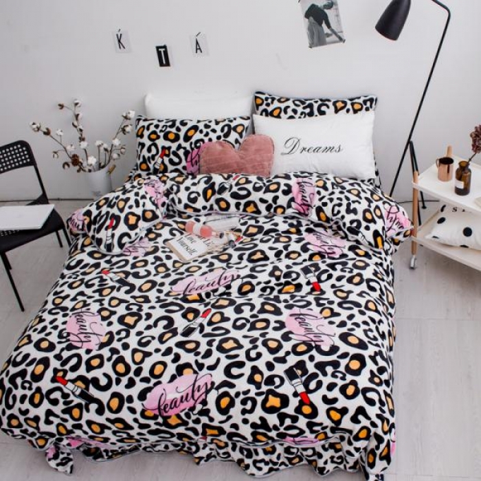 91家纺网 家纺一手货源 找家纺 顾里家纺 加厚保暖牛奶绒套件 豹纹红唇