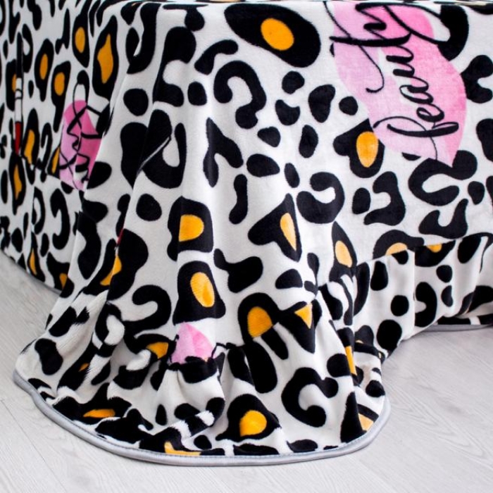 91家纺网 家纺一手货源 找家纺 顾里家纺 加厚保暖牛奶绒套件 豹纹红唇