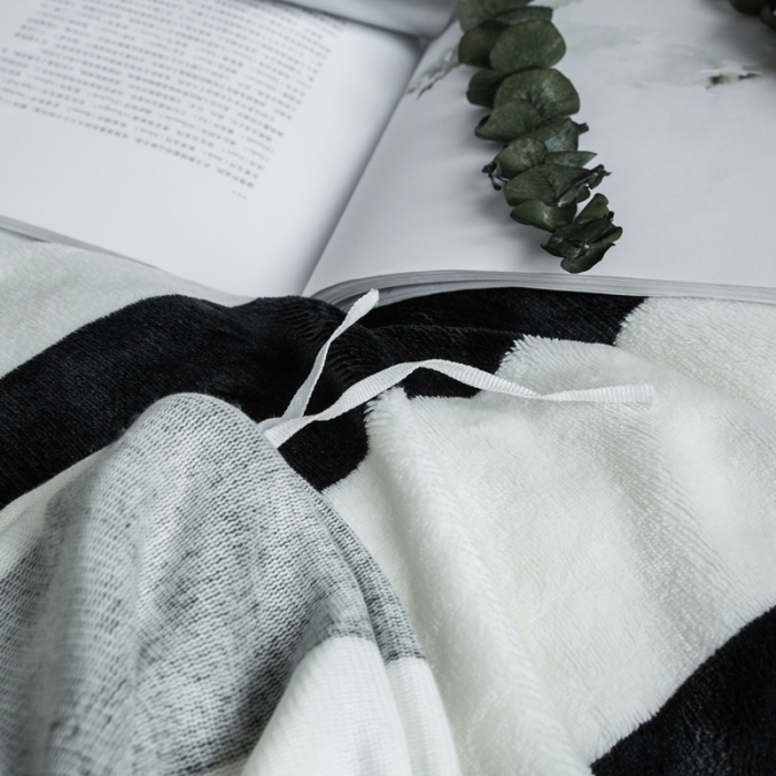 91家纺网 家纺一手货源 找家纺 顾里家纺 加厚保暖牛奶绒套件 北欧条纹