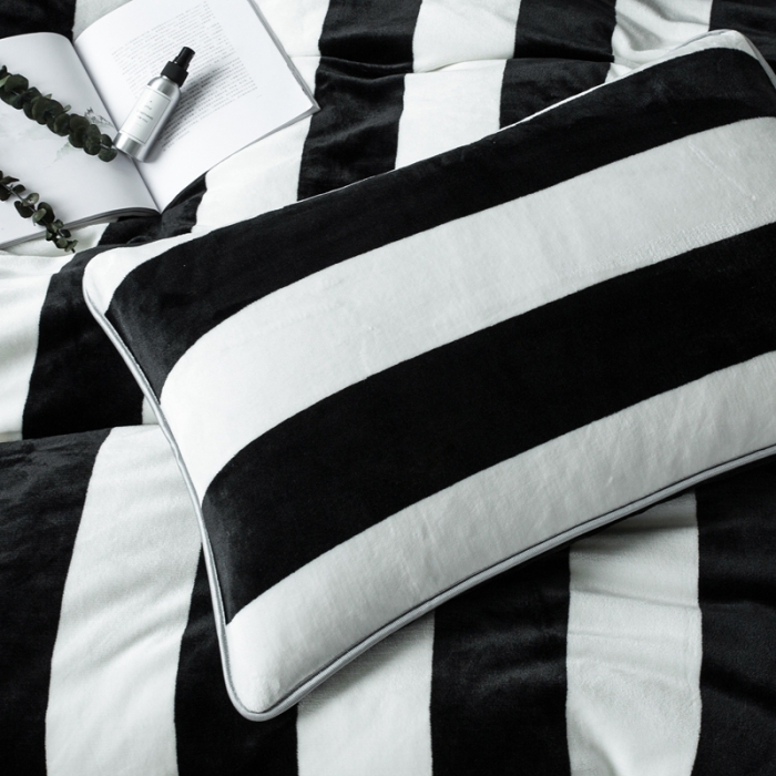 91家纺网 家纺一手货源 找家纺 顾里家纺 加厚保暖牛奶绒套件 北欧条纹