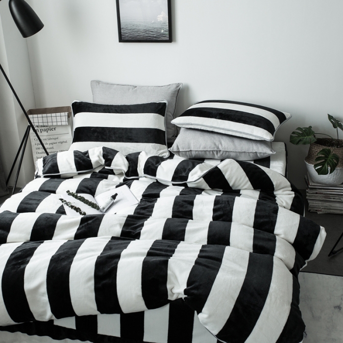 91家纺网 家纺一手货源 找家纺 顾里家纺 加厚保暖牛奶绒套件 北欧条纹