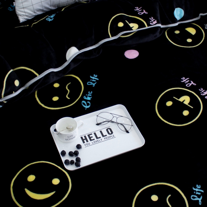 91家纺网 家纺一手货源 找家纺 顾里家纺 加厚保暖牛奶绒套件 chic笑脸