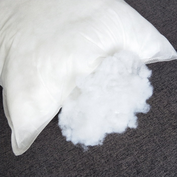 91家纺网 家纺一手货源 找家纺 李帅家居 厂家直销加厚无纺布枕芯抱枕芯跑量枕头批发方枕芯靠垫