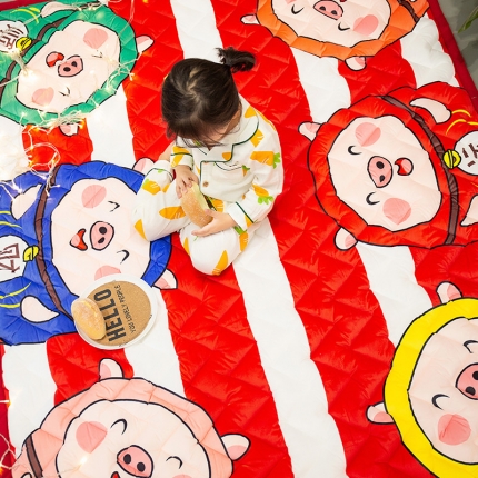 91家纺网 家纺一手货源 找家纺 BOSS 2019新款加厚型保暖绒儿童爬爬垫  猪猪顺利