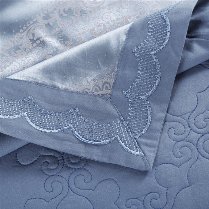 91家纺网 家纺一手货源 找家纺 福丽莱家纺 贡缎提花床裙四件套（单层）典范欧风-蓝灰
