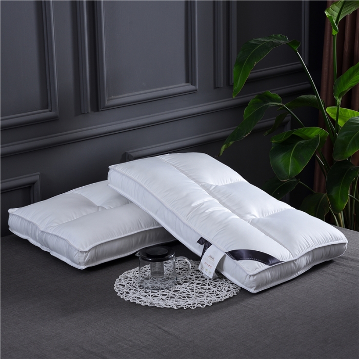 91家纺网 家纺一手货源 找家纺 赛格时代家居 全棉贡缎羽丝绒枕芯（半区定位）