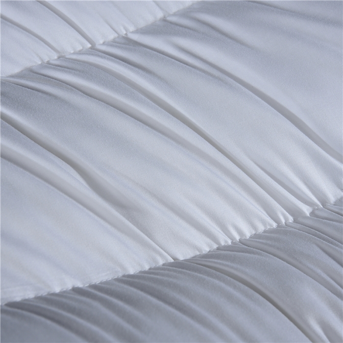 91家纺网 家纺一手货源 找家纺 赛格时代家居 全棉贡缎羽丝绒枕芯（三区定位）