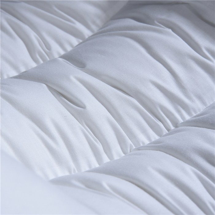 91家纺网 家纺一手货源 找家纺 赛格时代家居  全棉简约水洗定型羽丝绒枕芯