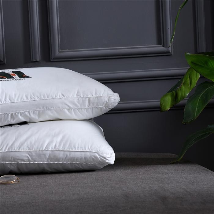 91家纺网 家纺一手货源 找家纺 赛格时代家居    全棉立体卡通羽丝绒枕芯