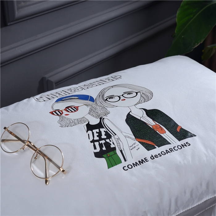 91家纺网 家纺一手货源 找家纺 赛格时代家居    全棉立体卡通羽丝绒枕芯