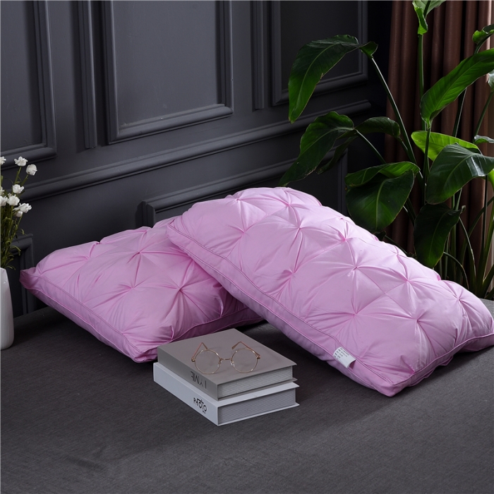 91家纺网 家纺一手货源 找家纺 赛格时代家居 全棉立体魔方羽丝绒枕芯（粉色）