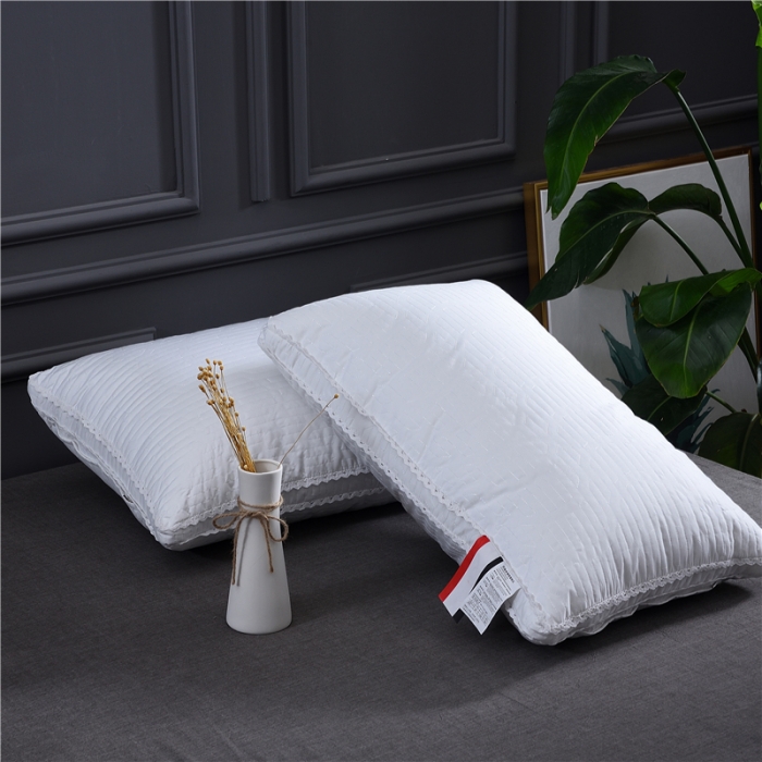 91家纺网 家纺一手货源 找家纺 赛格时代家居 全棉立体天丝羽丝绒枕芯（白色）