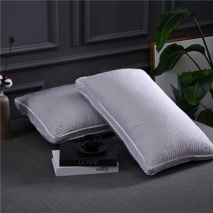 91家纺网 家纺一手货源 找家纺 赛格时代家居 全棉立体天丝羽丝绒枕芯（灰色）