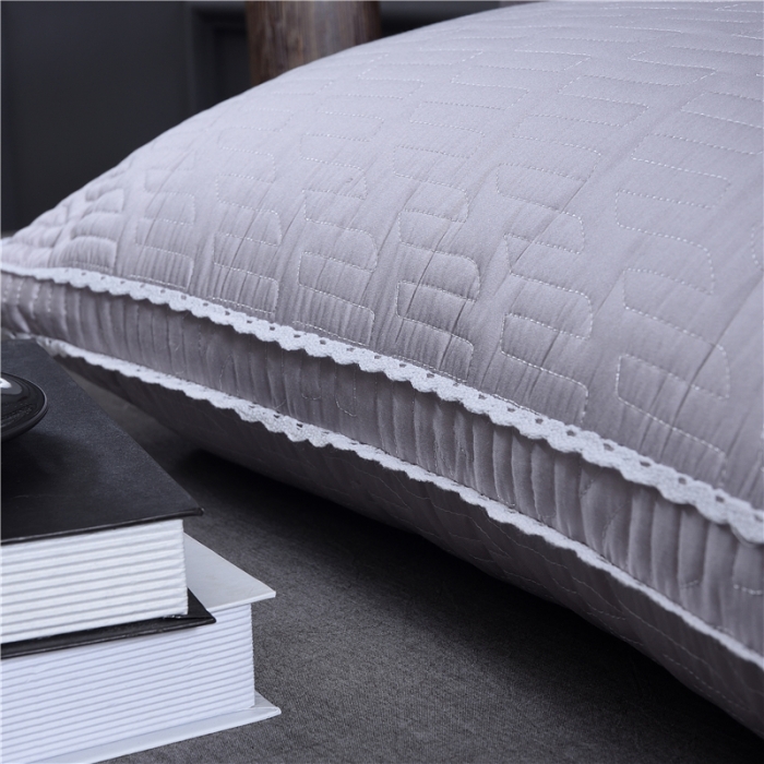 91家纺网 家纺一手货源 找家纺 赛格时代家居 全棉立体天丝羽丝绒枕芯（灰色）