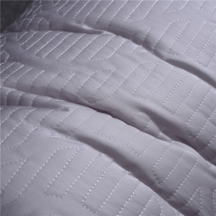 91家纺网 家纺一手货源 找家纺 赛格时代家居 全棉立体天丝羽丝绒枕芯（灰色）