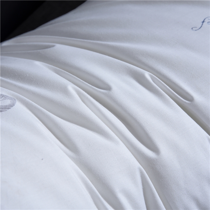 91家纺网 家纺一手货源 找家纺 赛格时代家居 全棉立体羽丝绒枕芯（羽毛）