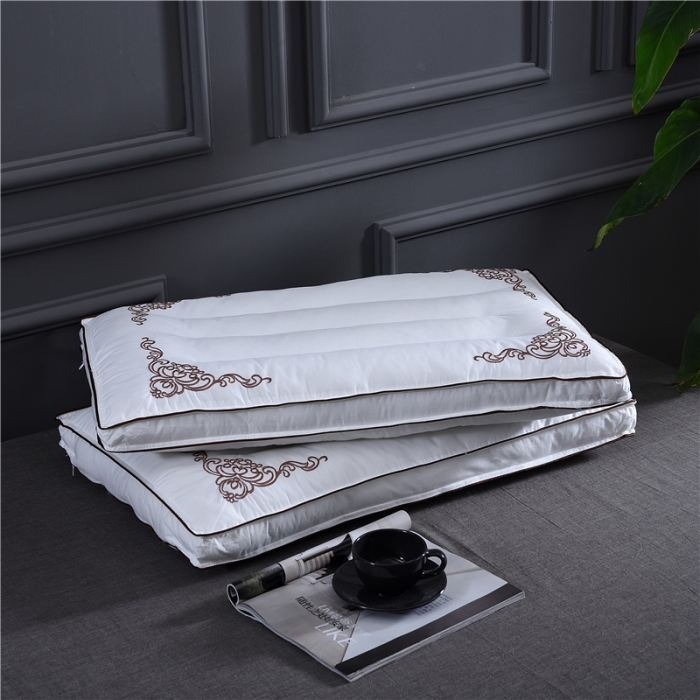 91家纺网 家纺一手货源 找家纺 （总） 赛格时代家居枕芯   全棉刺绣定型羽丝绒枕芯