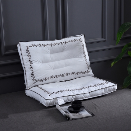 91家纺网 家纺一手货源 找家纺 （总） 赛格时代家居枕芯   全棉刺绣定型羽丝绒枕芯