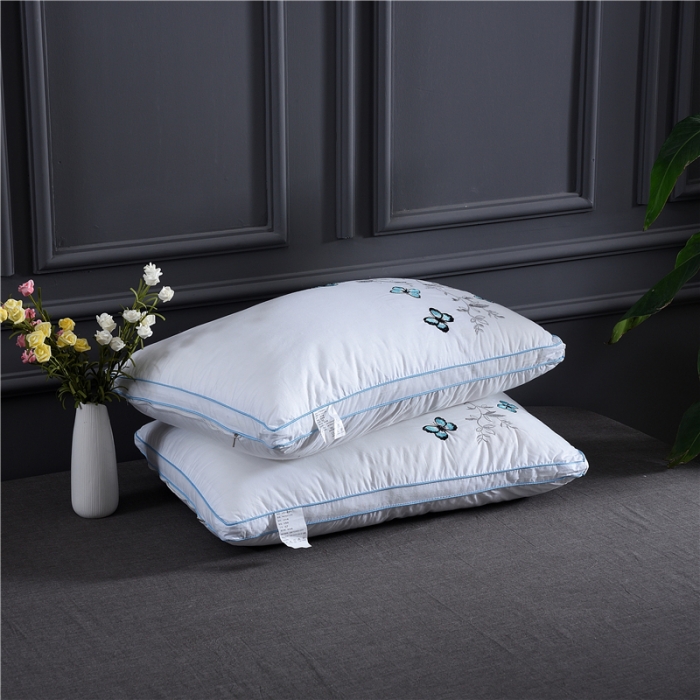 91家纺网 家纺一手货源 找家纺 赛格时代家居枕芯 全棉立体蝴蝶绣花羽丝绒枕