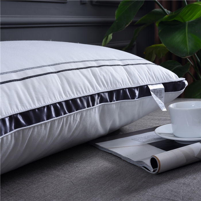 91家纺网 家纺一手货源 找家纺 赛格时代家居枕芯 全棉立体欧式简约羽丝绒枕芯（蓝色）