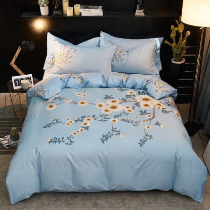 91家纺网 家纺一手货源 找家纺 卡伦家纺 2018新款爆款棉绒大版印花四件套