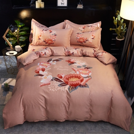 91家纺网 家纺一手货源 找家纺 卡伦家纺 2018新款爆款棉绒大版印花四件套