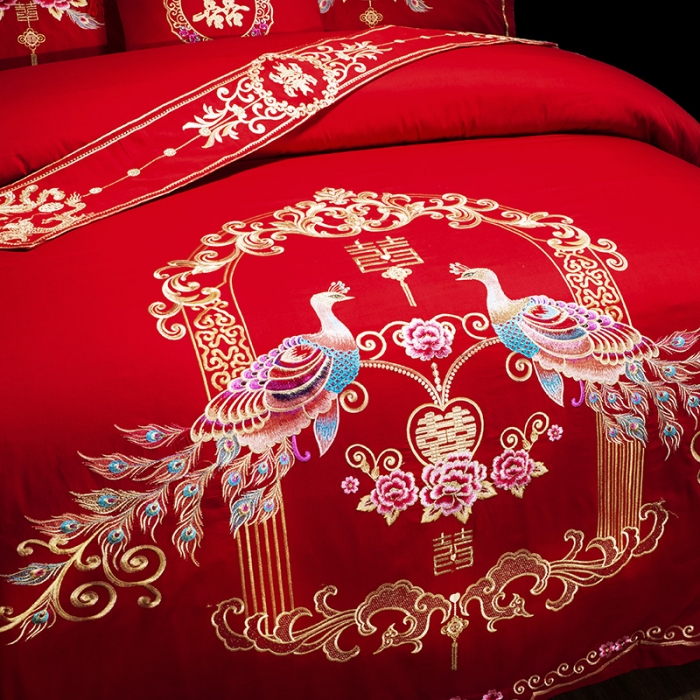 91家纺网 家纺一手货源 找家纺 慕她婚庆四件套大红色刺绣花全棉纯棉结婚六八十多件套雀之蜜语