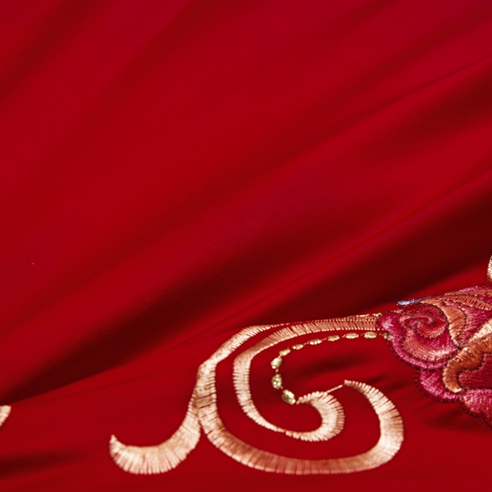 91家纺网 家纺一手货源 找家纺 慕她婚庆四件套大红色刺绣花全棉纯棉结婚六八十多件套我们结婚啦