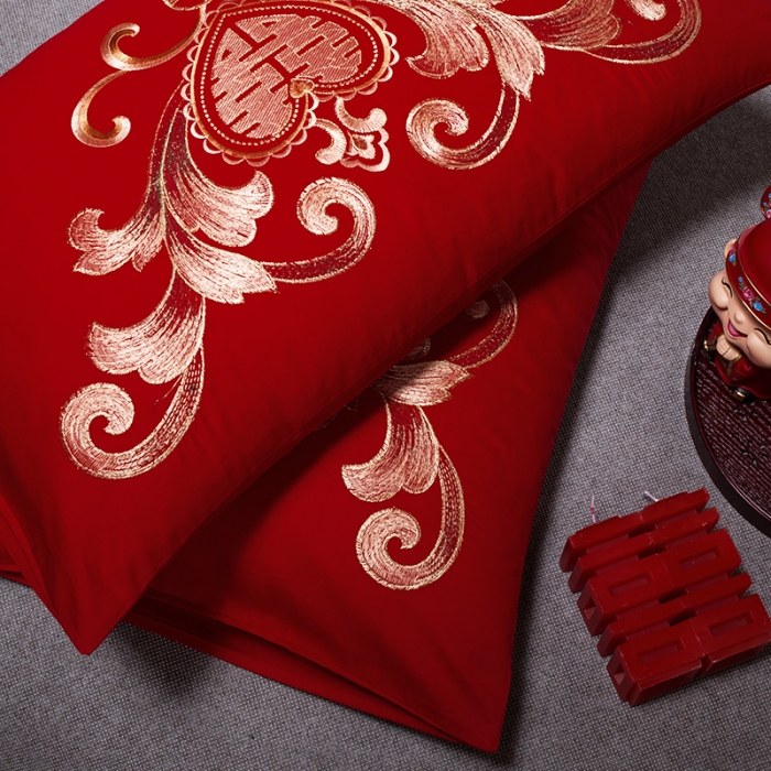 91家纺网 家纺一手货源 找家纺 慕她婚庆四件套大红色刺绣花全棉纯棉结婚六八十多件套我们结婚啦