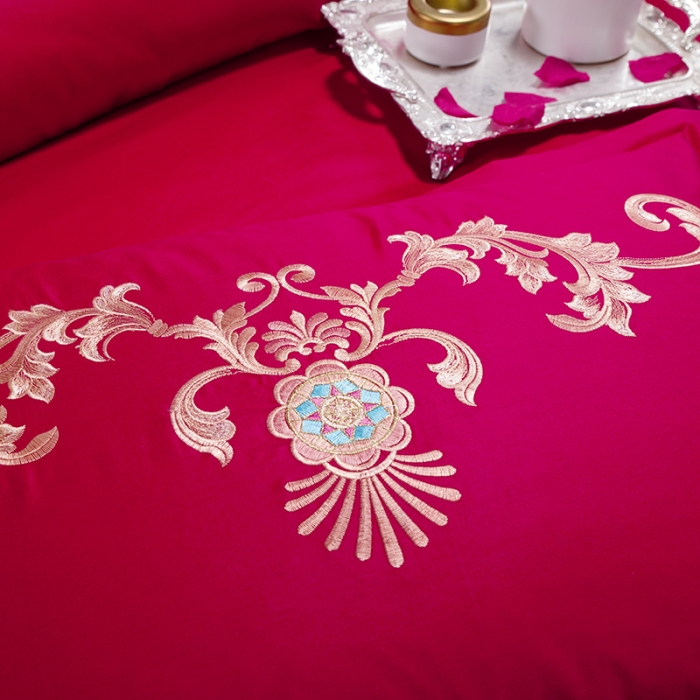 91家纺网 家纺一手货源 找家纺 慕她婚庆四件套大红色刺绣花全棉纯棉结婚六八十多件套花曼喜多