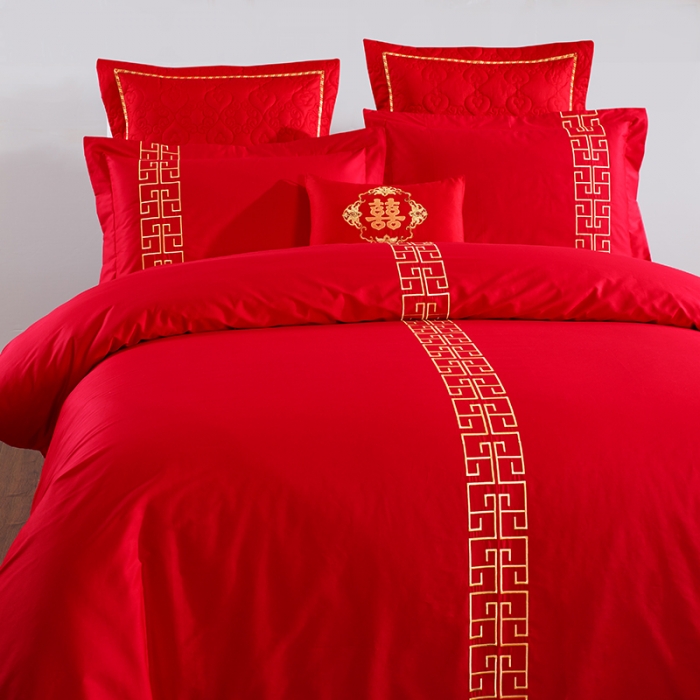 91家纺网 家纺一手货源 找家纺 慕她婚庆四件套大红色刺绣花全棉纯棉结婚六八十多件套情有独钟