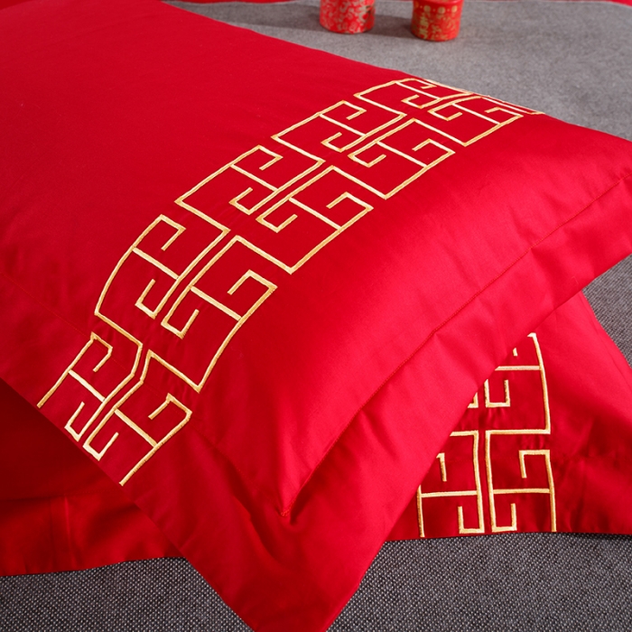 91家纺网 家纺一手货源 找家纺 慕她婚庆四件套大红色刺绣花全棉纯棉结婚六八十多件套情有独钟