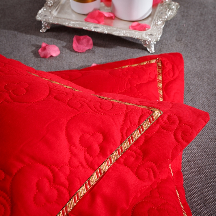 91家纺网 家纺一手货源 找家纺 慕她婚庆四件套大红色刺绣花全棉纯棉结婚六八十多件套情有独钟